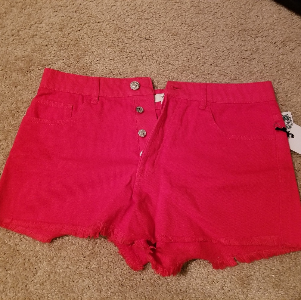 Red highwaisted shorts